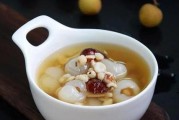 润肺解燥之莲子马蹄板栗糖水（健康养生必备的秋季饮品）