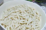 用炸酱面耳朵轻松打造家庭美食（从配方到制作，轻松掌握，让你一秒变身厨艺大师）