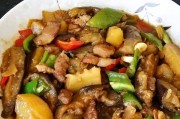 肉末酱焖茄子土豆（家常美食，让你胃口大开！）