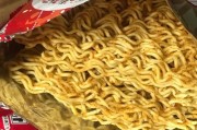 酥香干脆面的制作方法（手工制作的秘密与技巧）