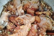 香辣炸鸡块花生美食制作方法（轻松学会制作让人垂涎欲滴的美味佳肴）