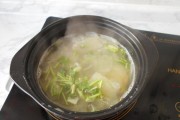 以瑶柱炖冬瓜，清爽鲜美的夏日佳肴（美食达人私房菜，教你轻松制作清爽鲜美的瑶柱炖冬瓜）