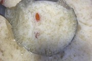 以雪燕炖牛奶，滋补养颜！