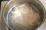 咸面条，家常美食的代表（教你制作正宗的咸面条，又好吃又简单）